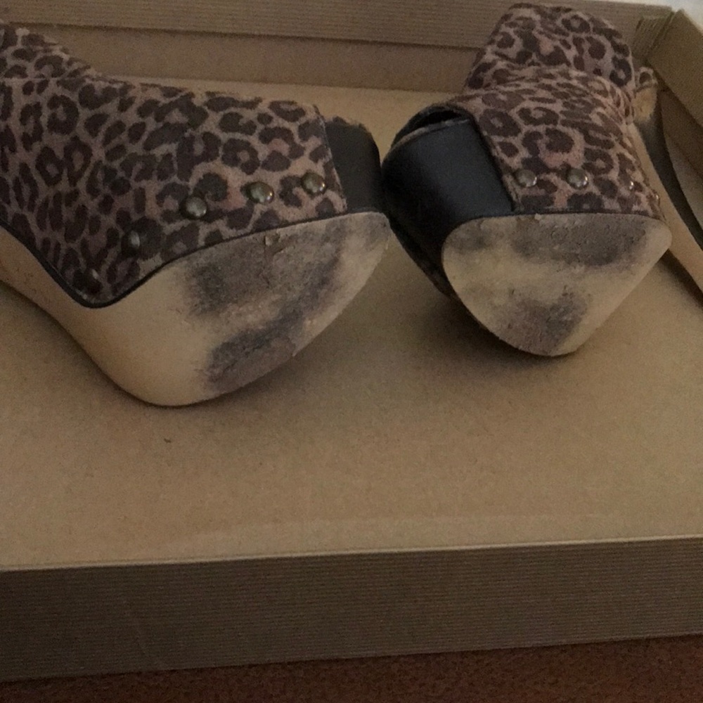 Leopard Style High Heels - Picture 3 of 6